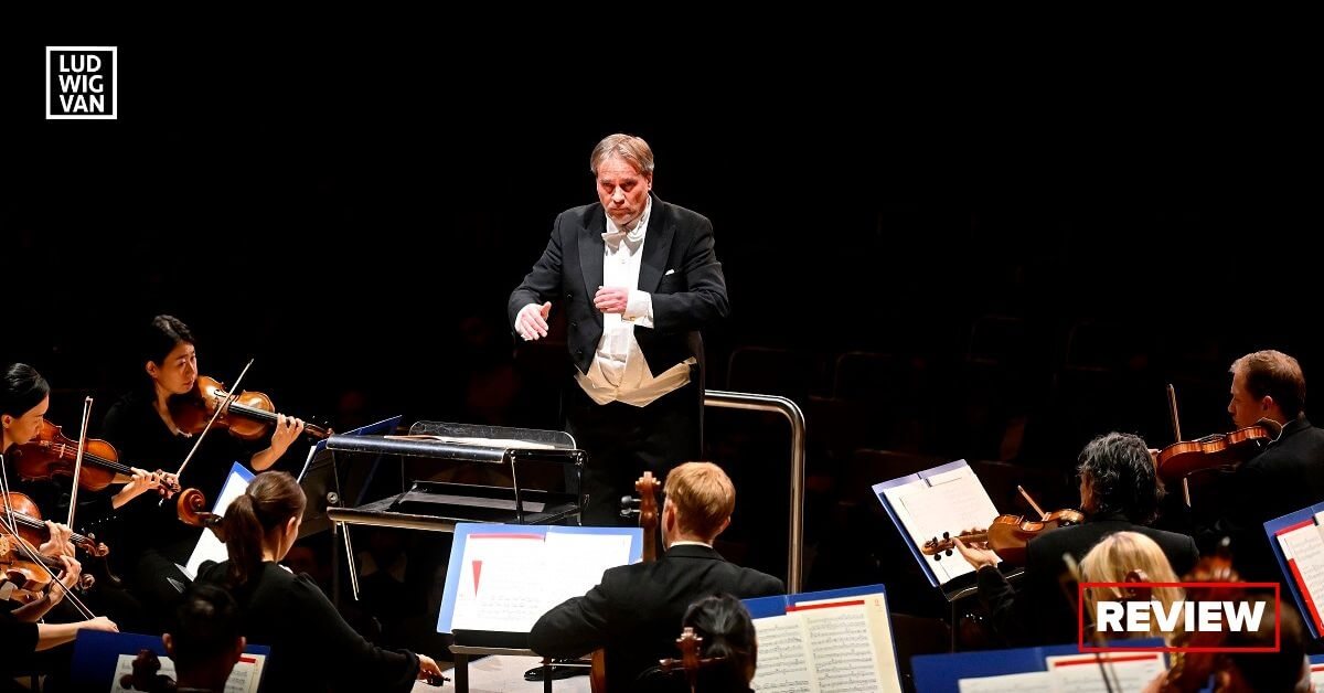 John Storgårds conducts the Toronto Symphony Orchestra (Photo: Jag Gundu)