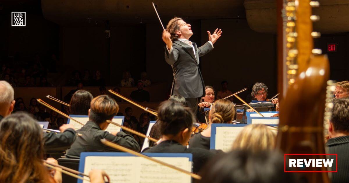 Gustavo Gimeno conducts the Toronto Symphony Orchestra 9-28-23 (Photo: Allan Cabral)