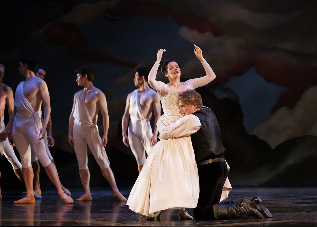 Colin Ainsworth as Orpheus, Mireille Asselin as Eurydice, with Artists of Atelier Ballet (Photo: Bruce Zinger)