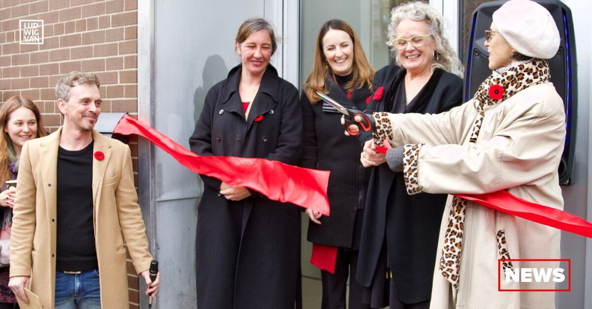 L-R: Dylan Trowbridge, Resident Director, B Street Collaborative, MPP University–Rosedale Jessica Bell, Kelly Straughan, President, TAPA Board of Directors, Jacoba Knaapen, Executive Director, TAPA & Dianne Saxe, Councillor, Ward 11 (cutting the ribbon) (Photo courtesy of TAPA)
