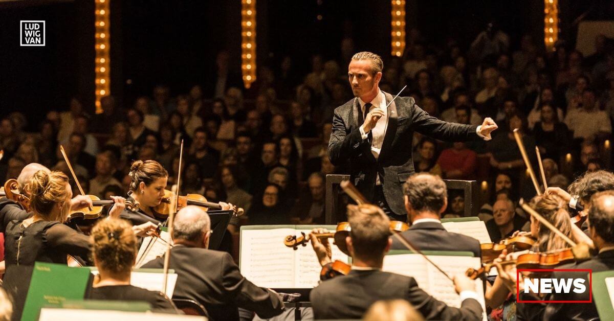 Alexander Shelley conducts the National Arts Centre Orchestra (Photo: Dwayne Johnson)