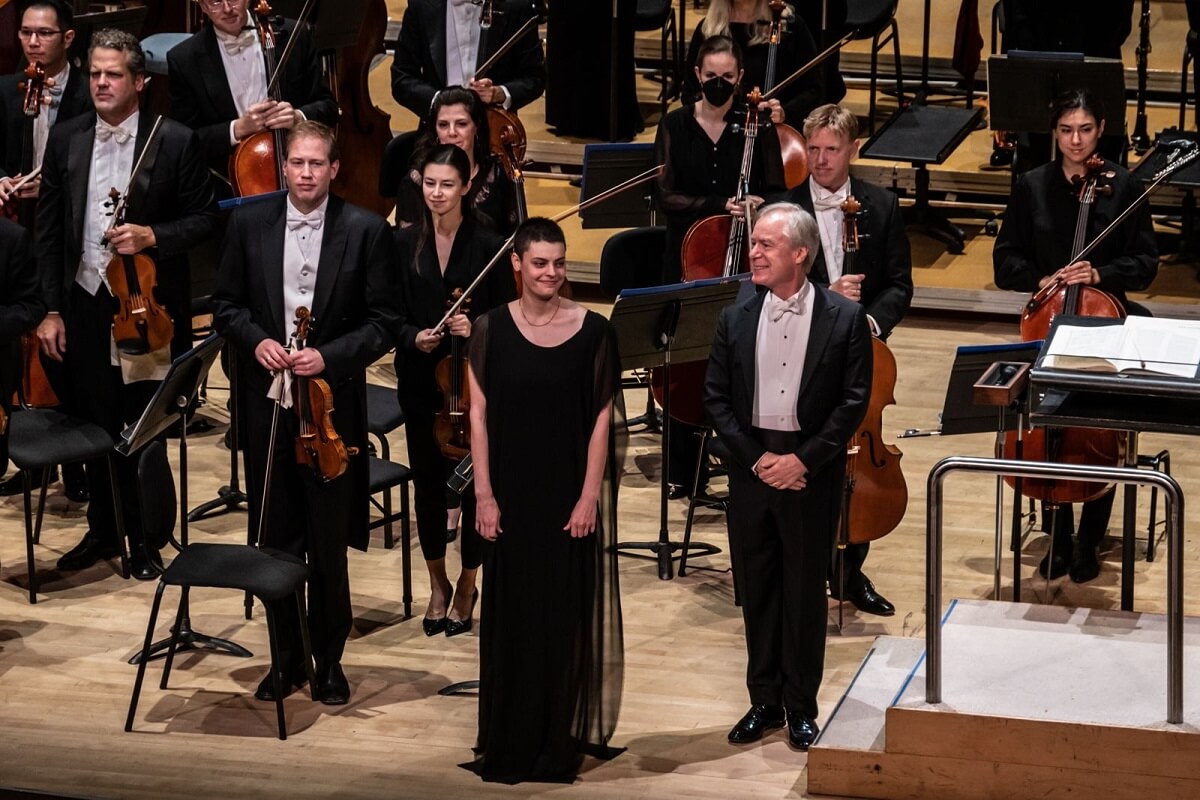 Emily D'Angelo with Maestro David Robertson and the TSO (Photo: Stelth Ng)