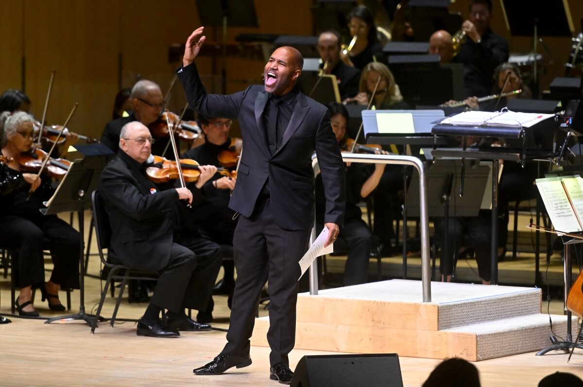 Daniel Bartholomew-Poyser conducts the TSO (Photo: Jag Gundu)