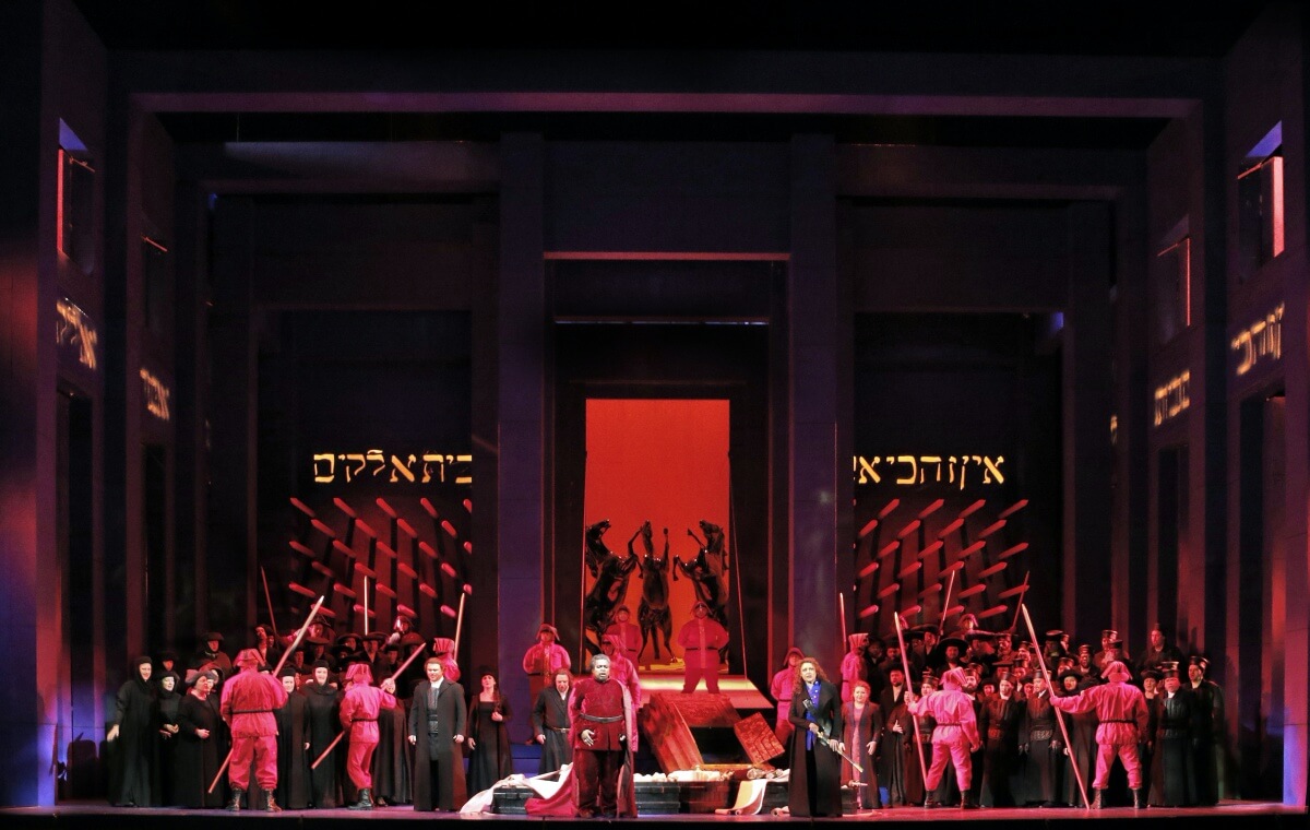 A scene from Lyric Opera of Chicago's production of Nabucco, 2016, (Photo: Cory Weaver)