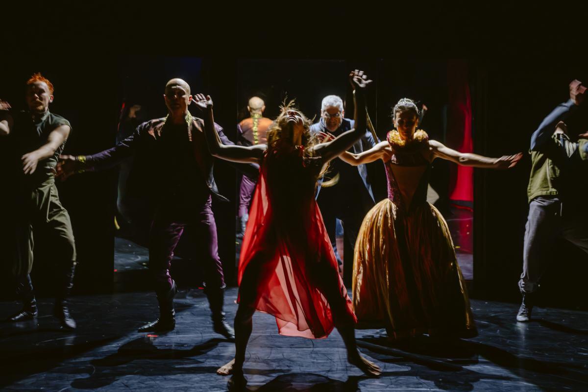 Carleen Zouboules and company in Hamlet (Photo: Stephane Bourgeois)