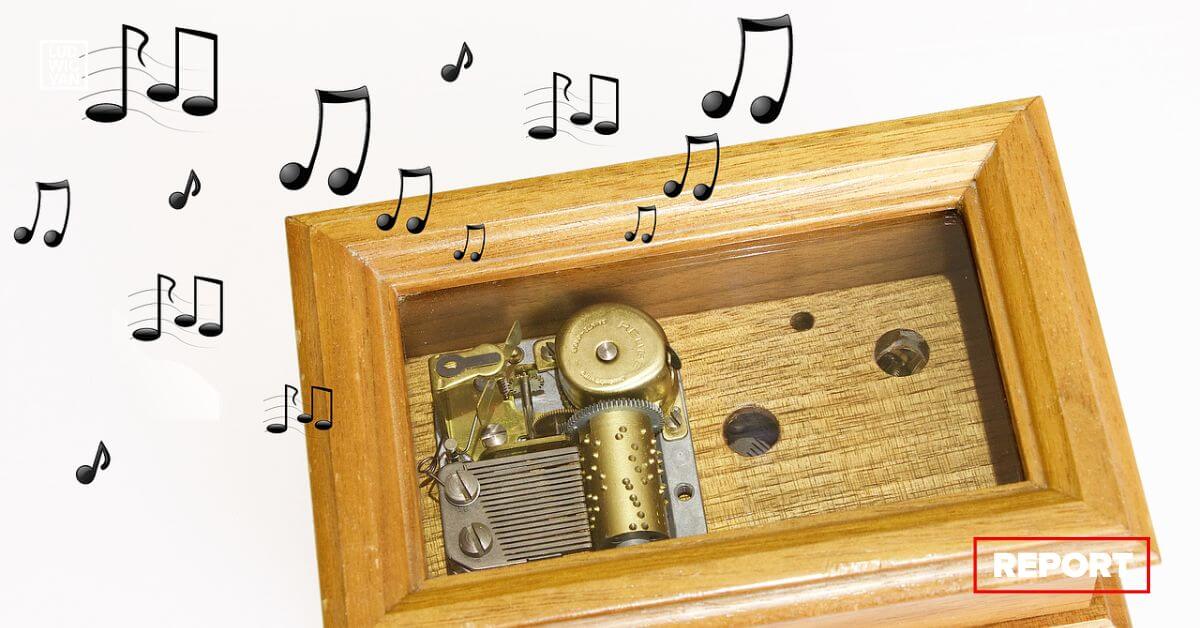 Image of antique music player by 422737 (CC0C/Pixabay)