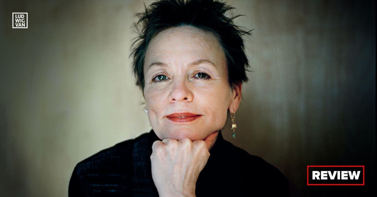 Performing artist Laurie Anderson (Photo: Tim Knox)