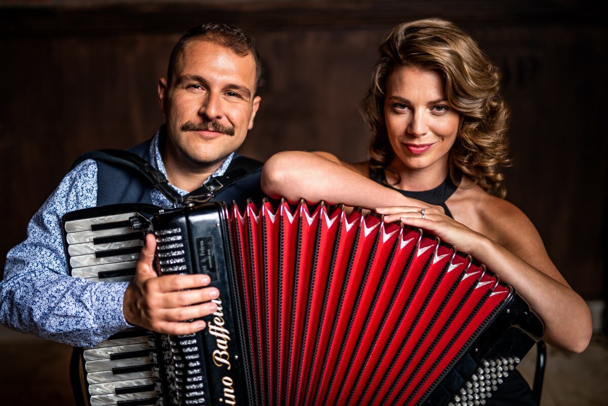 French Squeeze musical duo