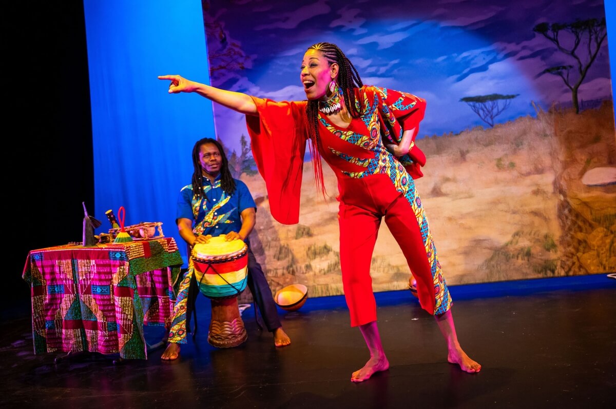 Dancer Lua Shayanne tells the story of Yassama and the Beaded Calabash (Photo: Dahlia Katz)