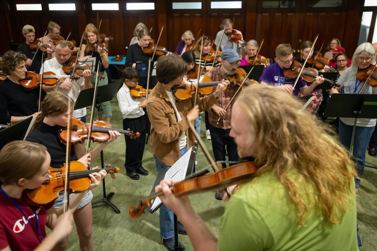 The 2023 Jam Session led by SweetWater AD Edwin Huizinga (Photo courtesy of SweetWater Music Festival)