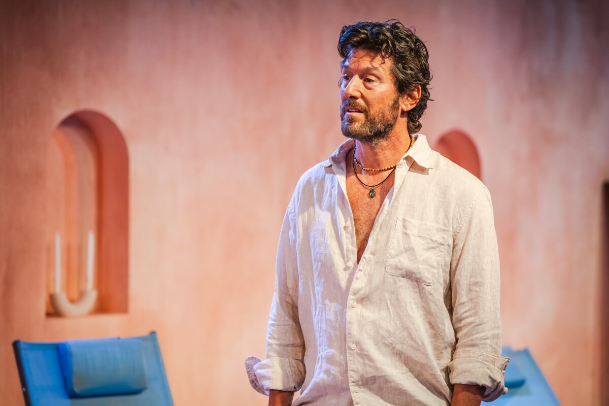 Ari Cohen in Infinite Life, Coal Mine Theatre (Photo: Elana Emer)