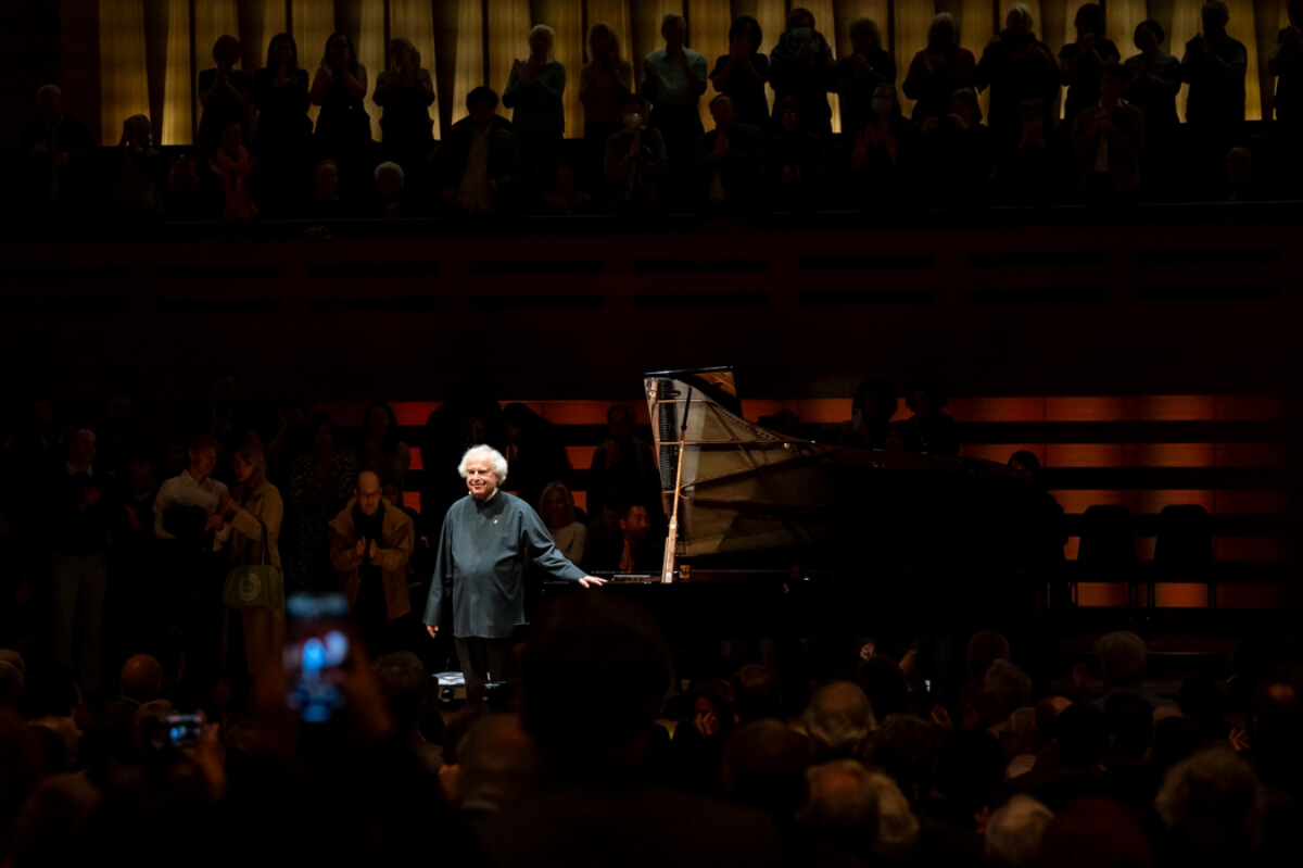 Sir András Schiff performs at Koerner Hall (Photo: Lisa Sakulensky Photography)