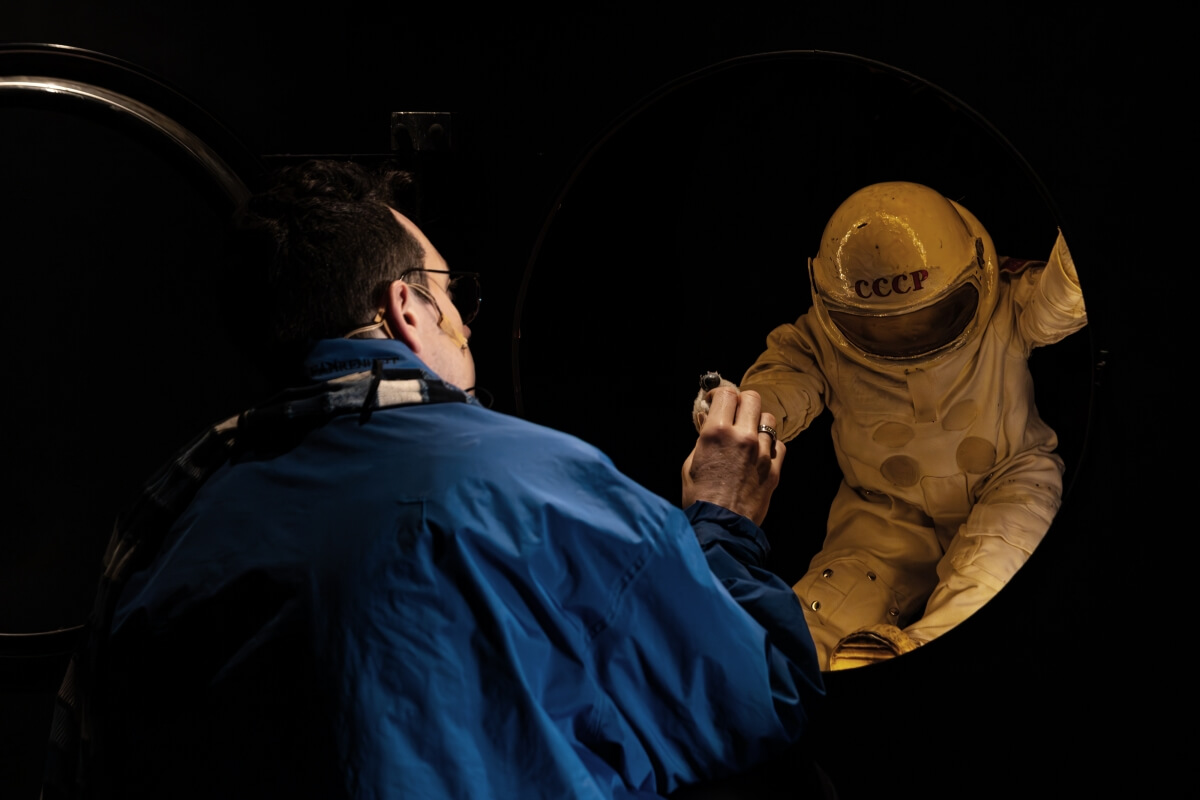 Robert Lepage’s The Far Side Of The Moon, with Olivier Normand. Design: Robert Lepage, Costume Design: Marie-Chantale Vaillancourt Assistant Set Design: Marie-Claude Pelletier, Assistant Lighting Design: Bernard White, Puppet Design: Pierre Robitaille & Sylvie Courbron. (Photo: Li Wang)
