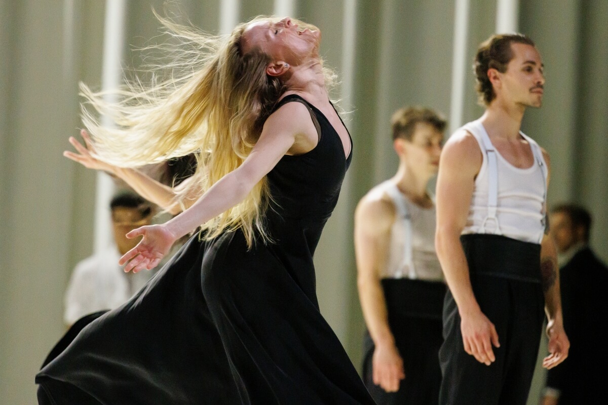 Hannah Galway with Artists of the Ballet in Procession (Photo: Bruce Zinger, Courtesy of The National Ballet of Canada)