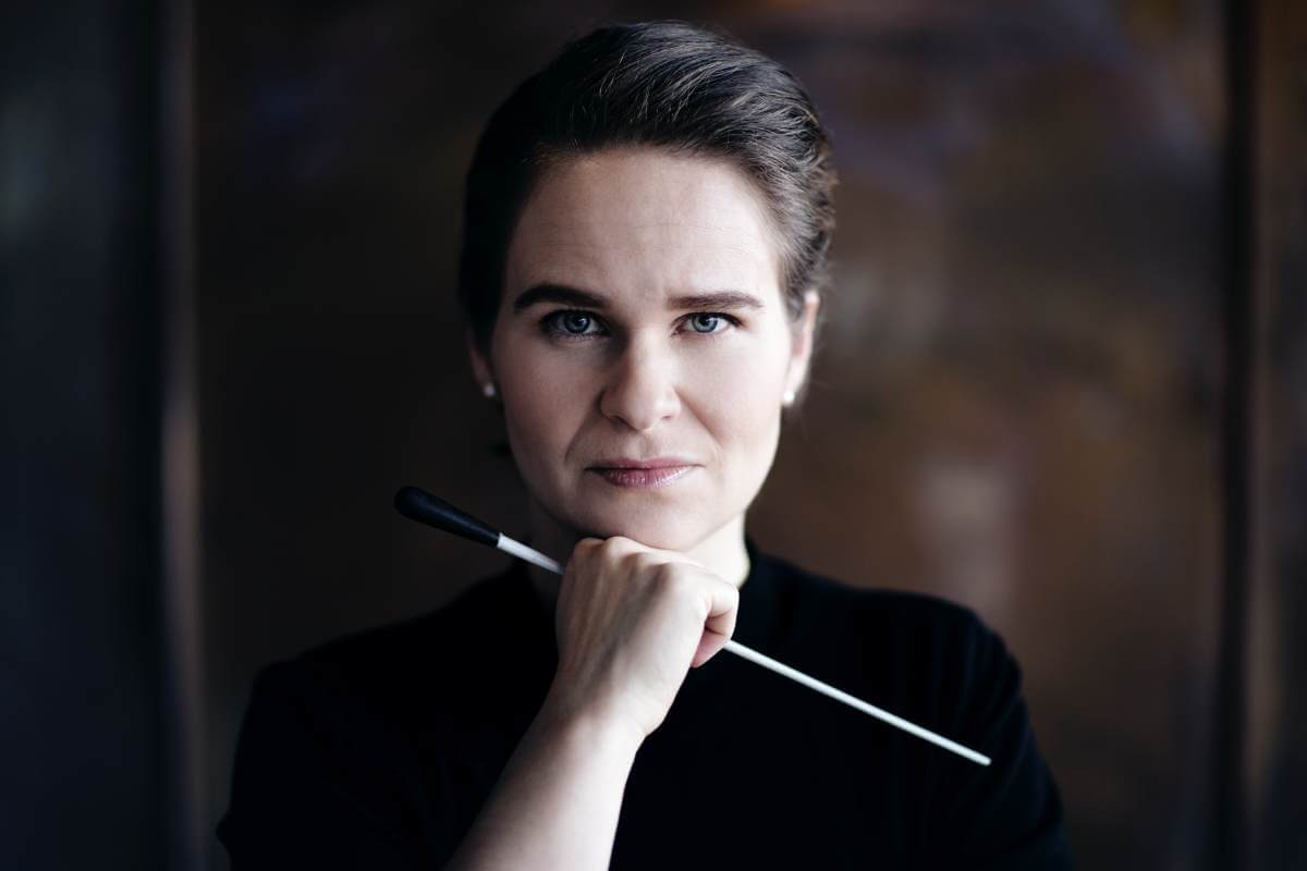 Conductor Eva Ollikainen (Photo: Nikolaj Lund)