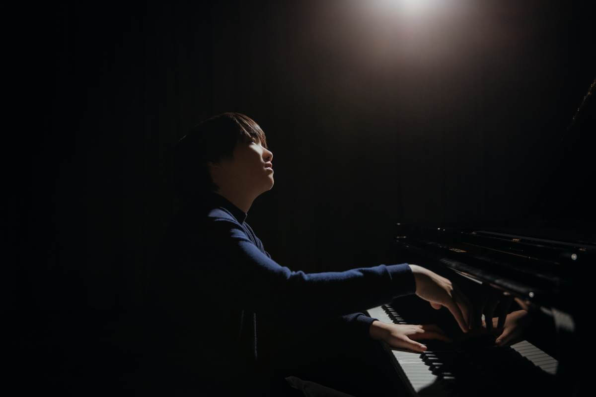 Pianist Mao Fujita (Photo: Dovile Sermokas)