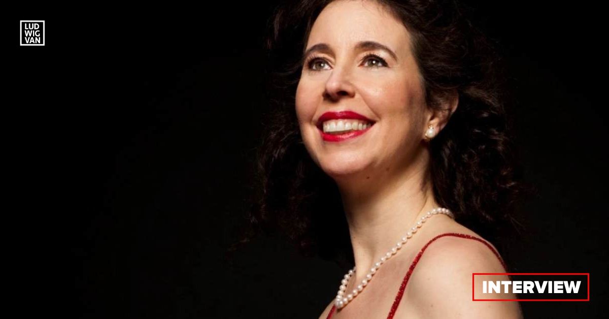 Pianist Angela Hewitt (Photo: Bernd Ebele)