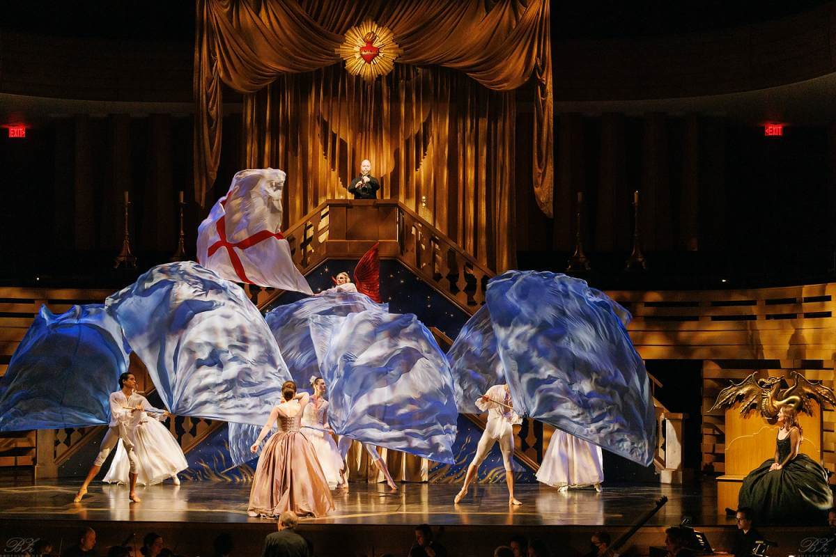 Artists of Atelier Ballet with the cast in the finale of Opera Atelier’s The Resurrection (Photo: Bruce Zinger) 