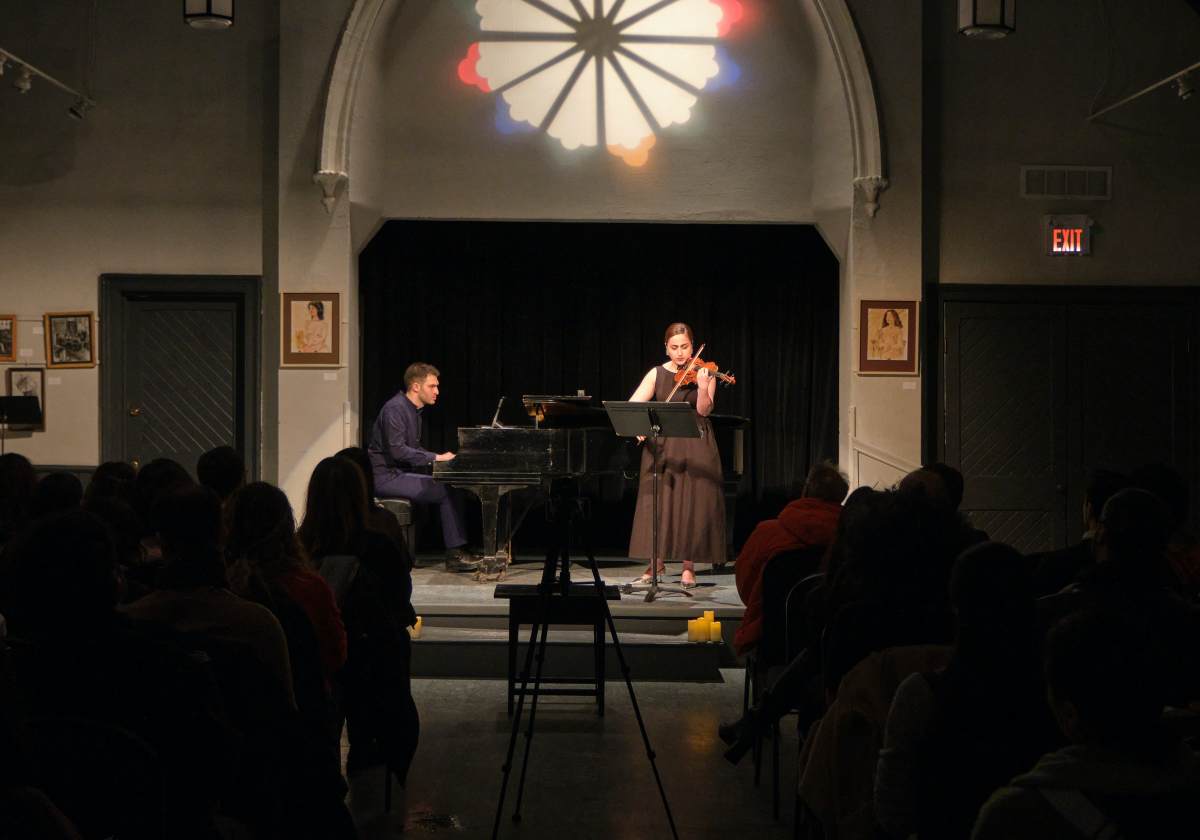 Violinist Saba Yousefi and pianist Narek Abrahamian, perform at Toronto’s Heliconian Club on February 6, 2026 (Photo courtesy of the artists)