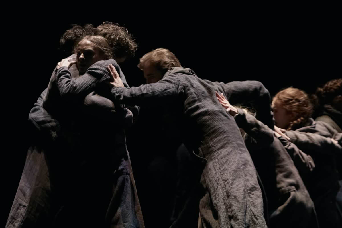 Artists of the Ballet in Flight Pattern (Photo: Ted Belton, Courtesy of The National Ballet of Canada)