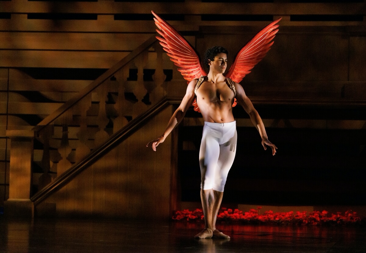 Artist of Atelier Ballet Eric Da Silva as Eros in Pelléas et Mélisande (Photo: Bruce Zinger)