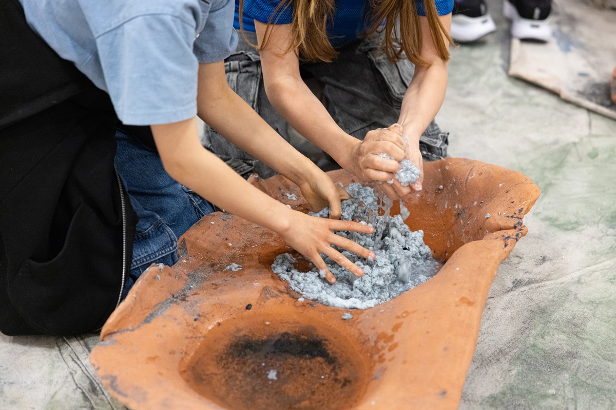 Leisure (Meredith Carruthers & Susannah Wesley) (Canada): The Chrysalis and the Butterfly, Workshop view, Optica, Montreal, Leisure 2025. Courtesy the artists. (Photo: Mike Patten)