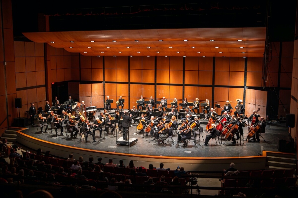 The Cathedral Bluffs Symphony Orchestra (Photo: Allan Cabral)
