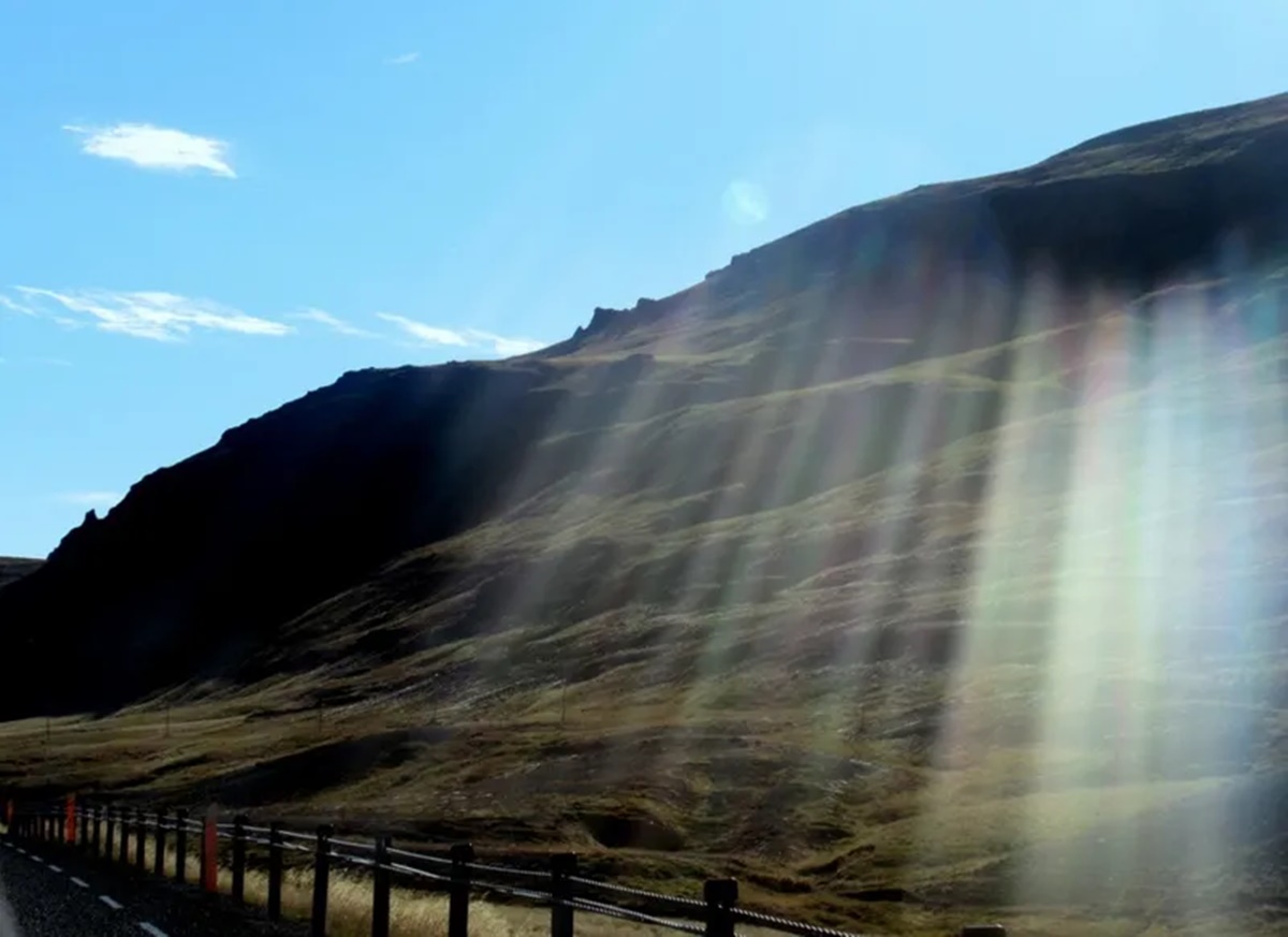 Image: #2 Lightfall, taken in Iceland (Photo: Jana Skarecky)