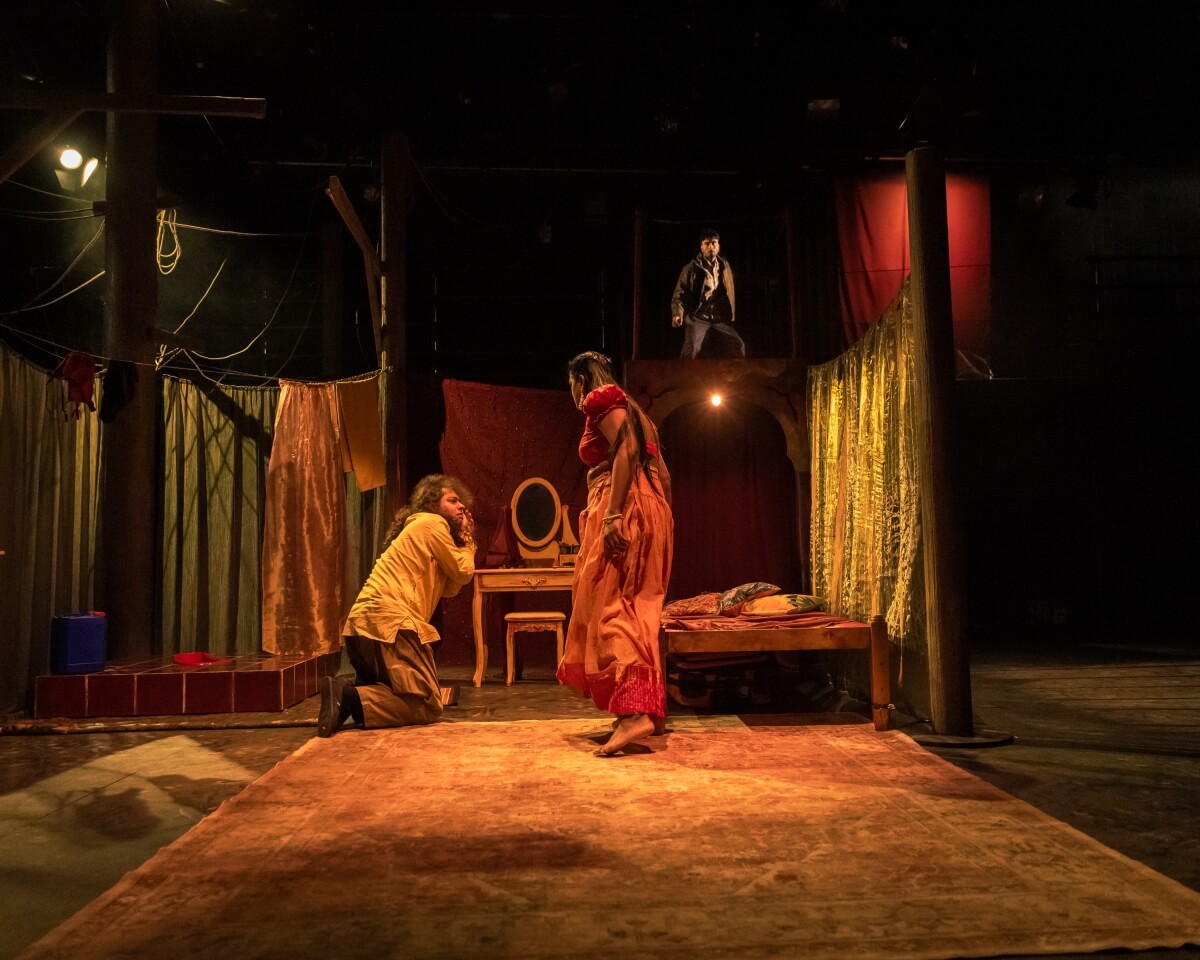 Xina, Angel Glady, and Praneet Akilla in Kainchee Lagaa (Photo: Jeremy Mimnagh)