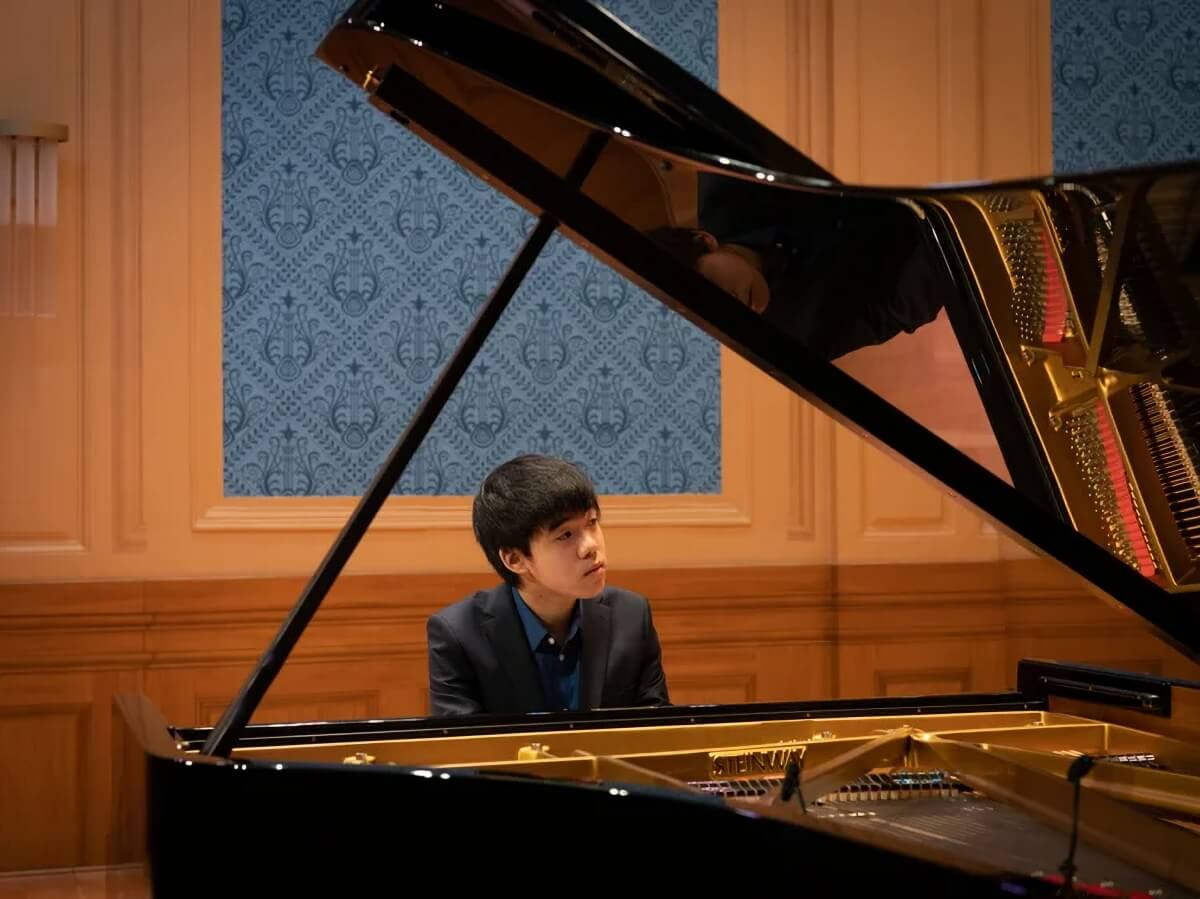 Pianist Kevin Chen (Photo Anne-Laure Lechat)