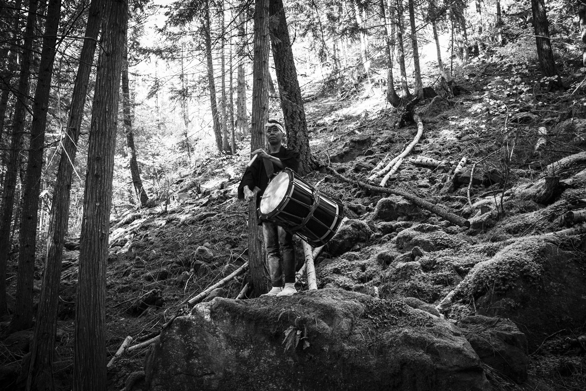 Kiyoshi Nagata with his taiko drum in the Kootenays, where his parents were interned during WWII (Photo courtesy of the artist)