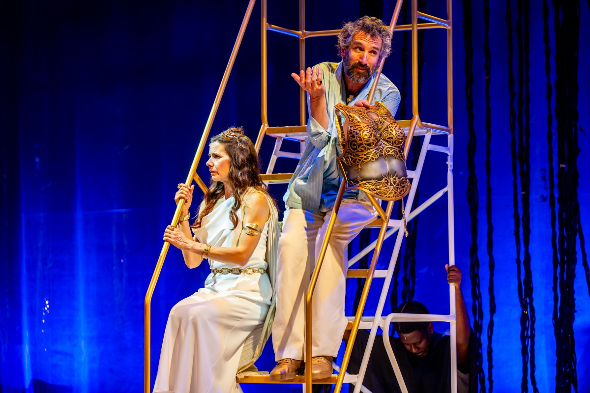 L-R: Michelle Monteith and Gord Rand in Medusa at Soulpepper Theatre (Photo: Dahlia Katz)